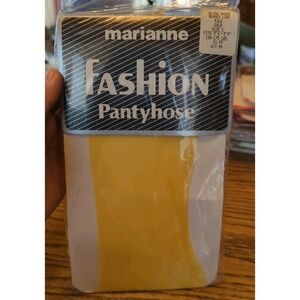New Vintage Marianne Fashion Pantyhose Size C Gold Ultra Sheer Seamed Leaf